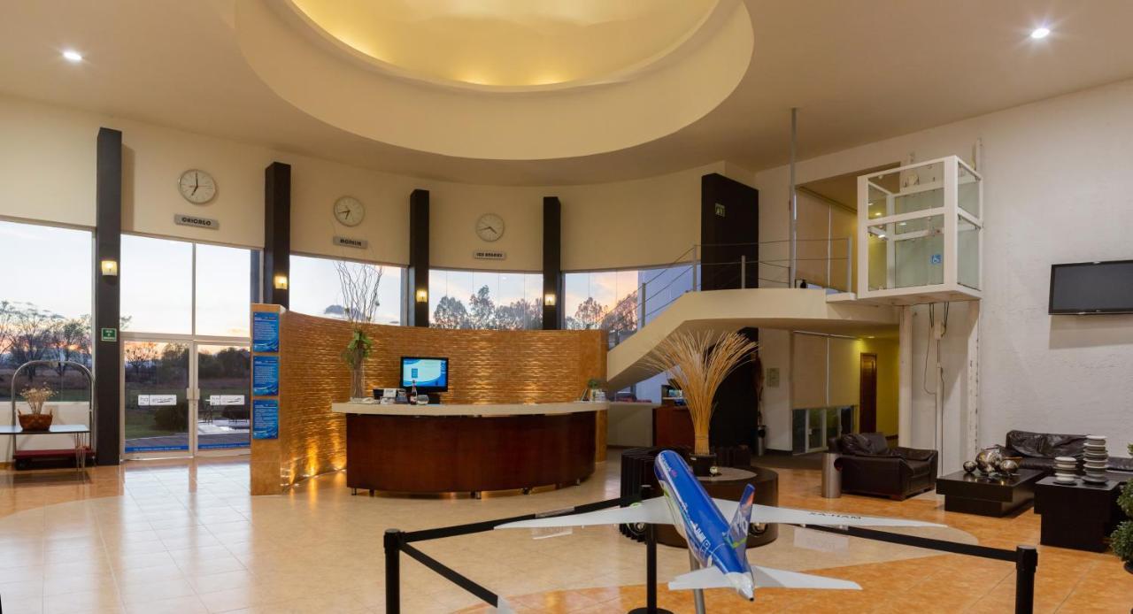 Hotel Aeropuerto Morelia Alvaro Obregon Extérieur photo