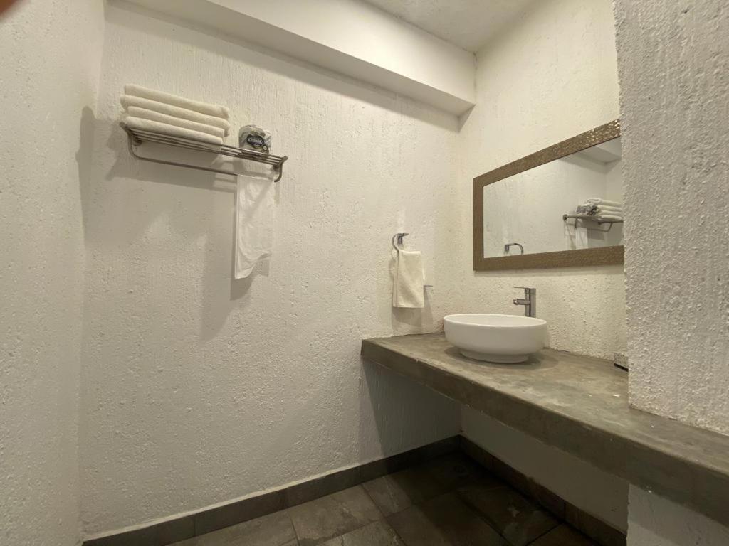 Hotel Aeropuerto Morelia Alvaro Obregon Extérieur photo