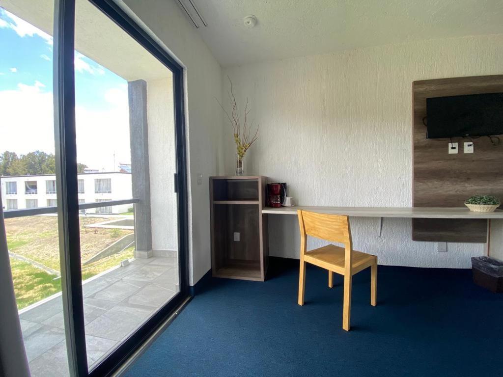 Hotel Aeropuerto Morelia Alvaro Obregon Extérieur photo
