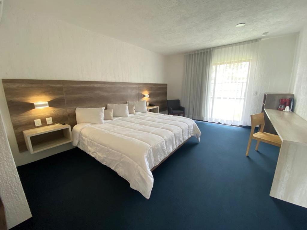 Hotel Aeropuerto Morelia Alvaro Obregon Extérieur photo